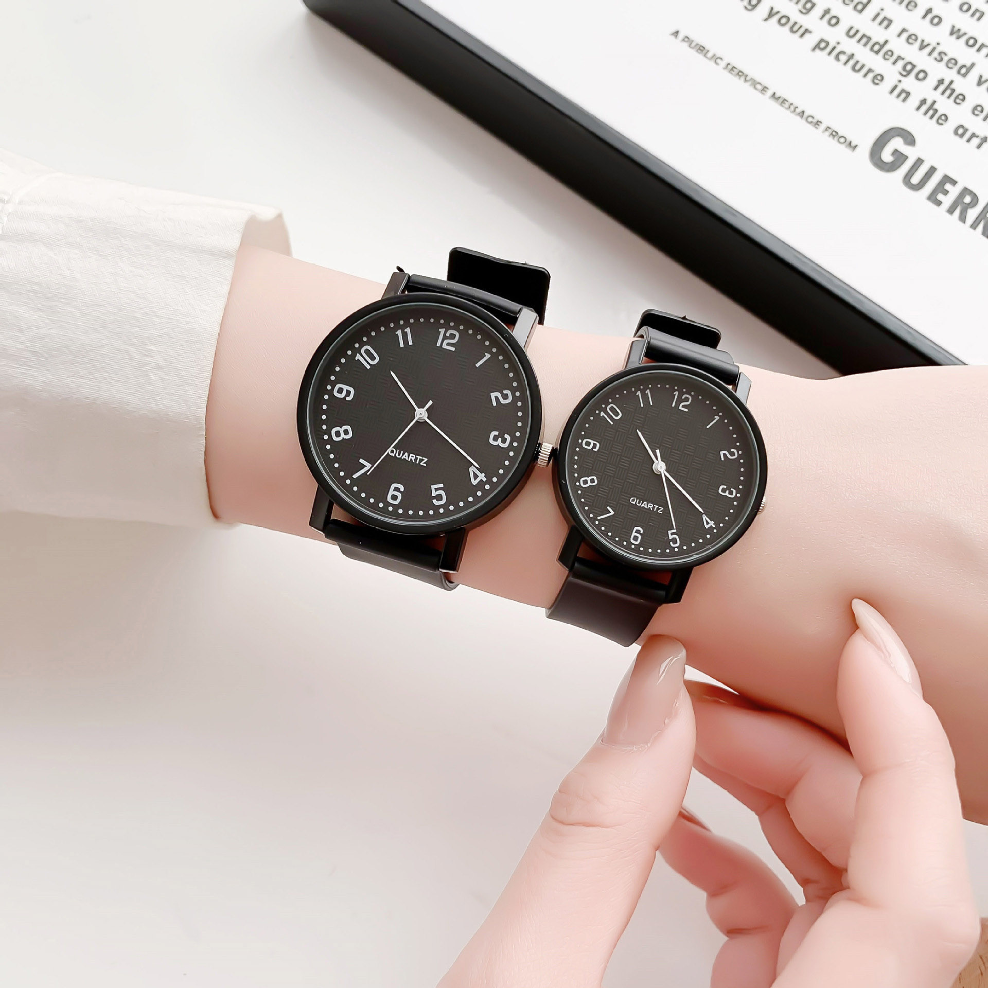 Simple Black Watch Quartz Watc - огляд і ціна Luxury Watch With Leather Strap