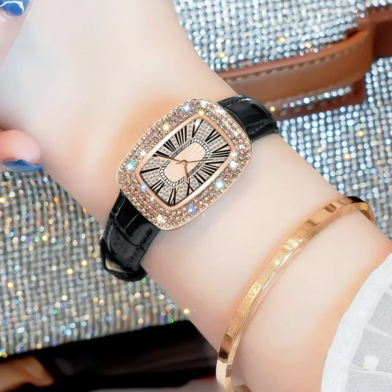 Trendy and fashionable women's - огляд і ціна Luxury Watch With Leather Strap